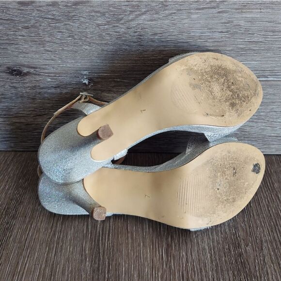 Badgley Mischka Silver Heels with Open Toe and Slim Ankle Strap - Picture 6 of 8